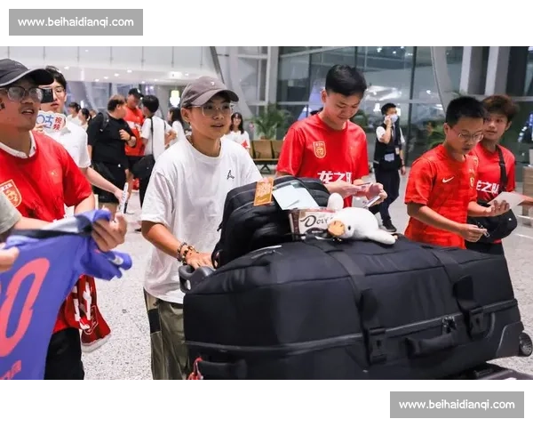 球迷的呐喊！女足世界杯赛场，最动人的应援力量！